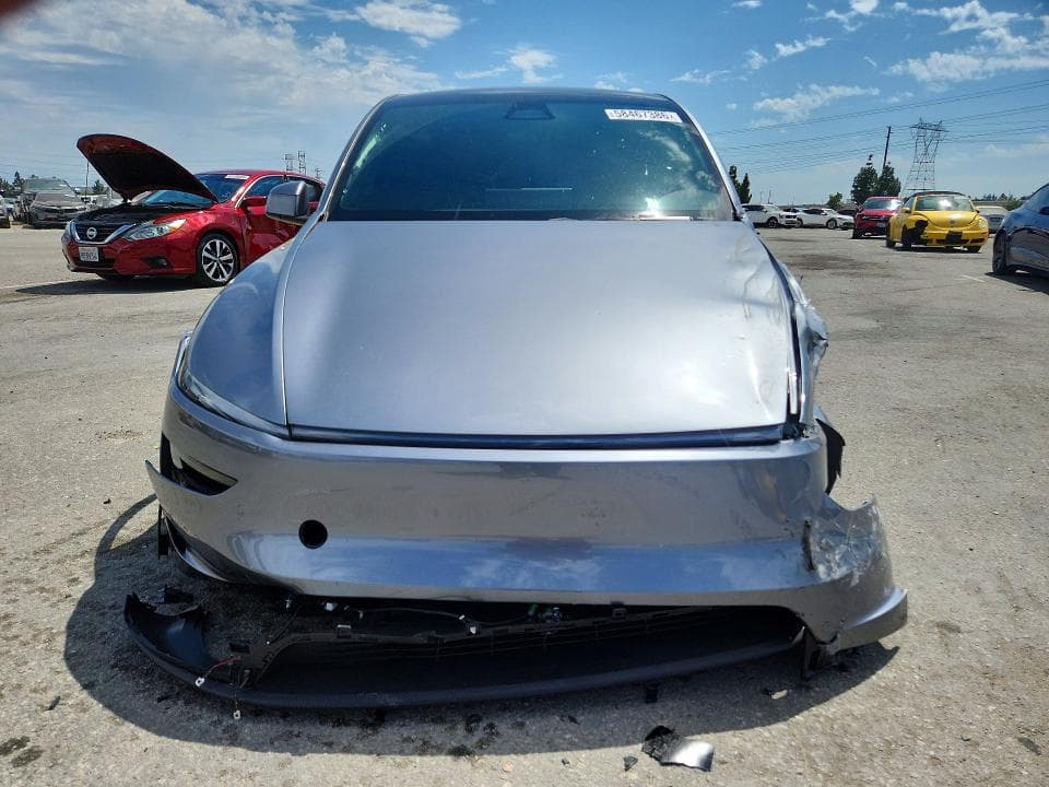 2026 TESLA MODEL Y 5
