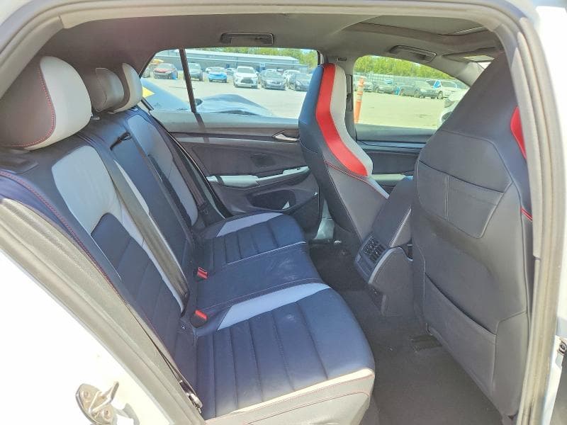 2022 VOLKSWAGEN GTI SE 10