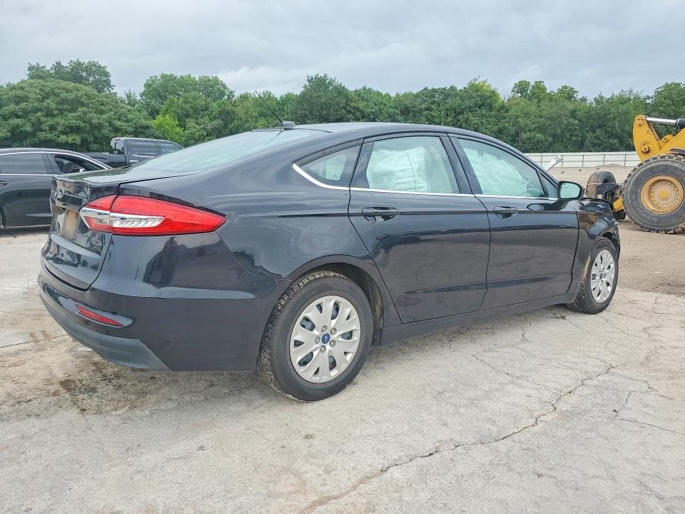 2019 FORD FUSION S 3
