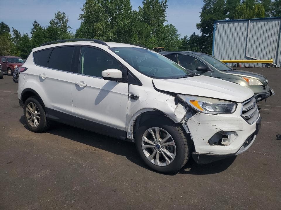 2018 FORD ESCAPE SE 4