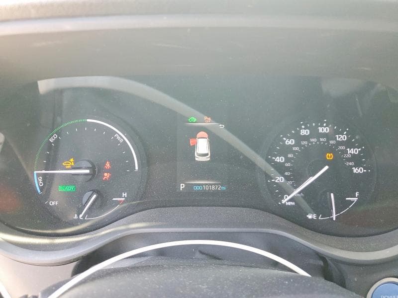 2023 TOYOTA SIENNA XLE 9
