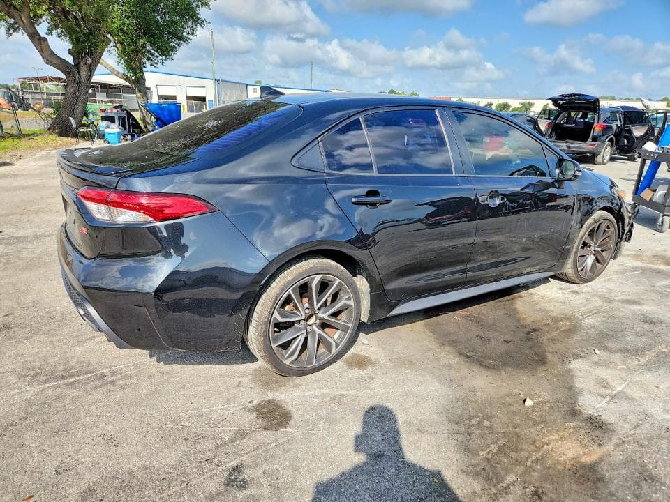 2020 TOYOTA COROLLA SE 3