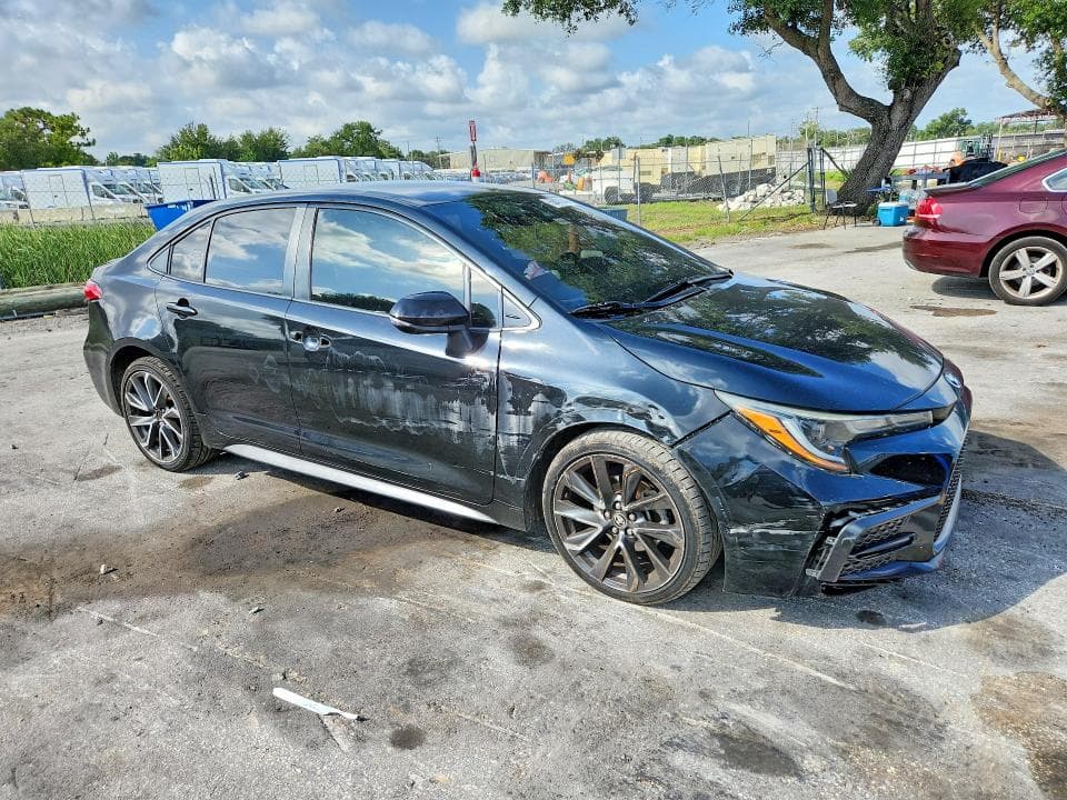 2020 TOYOTA COROLLA SE 4
