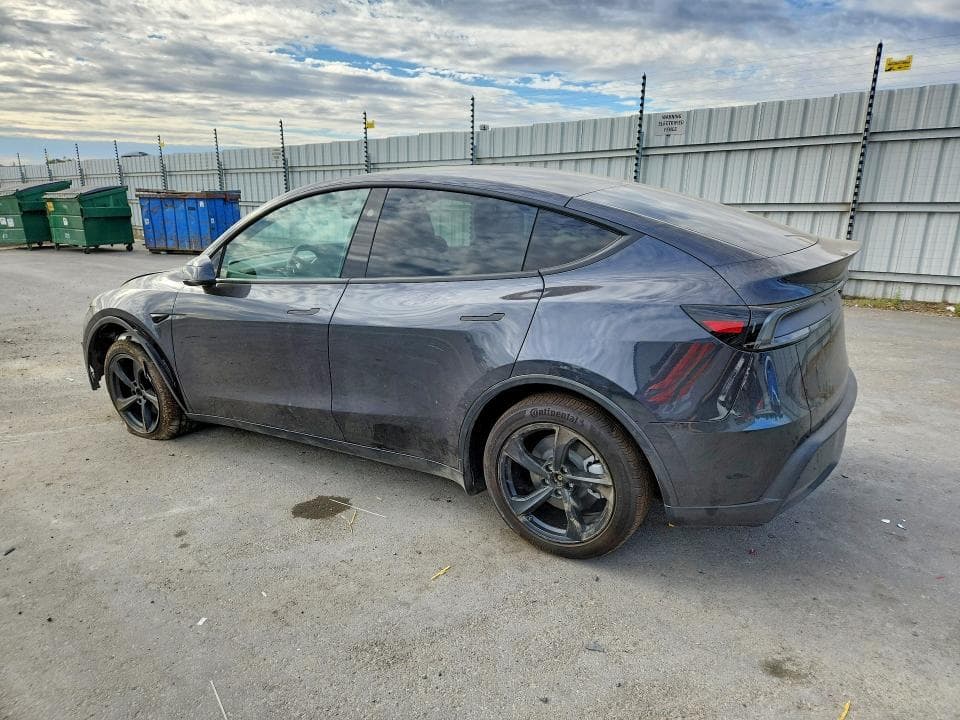 2026 TESLA MODEL Y 2