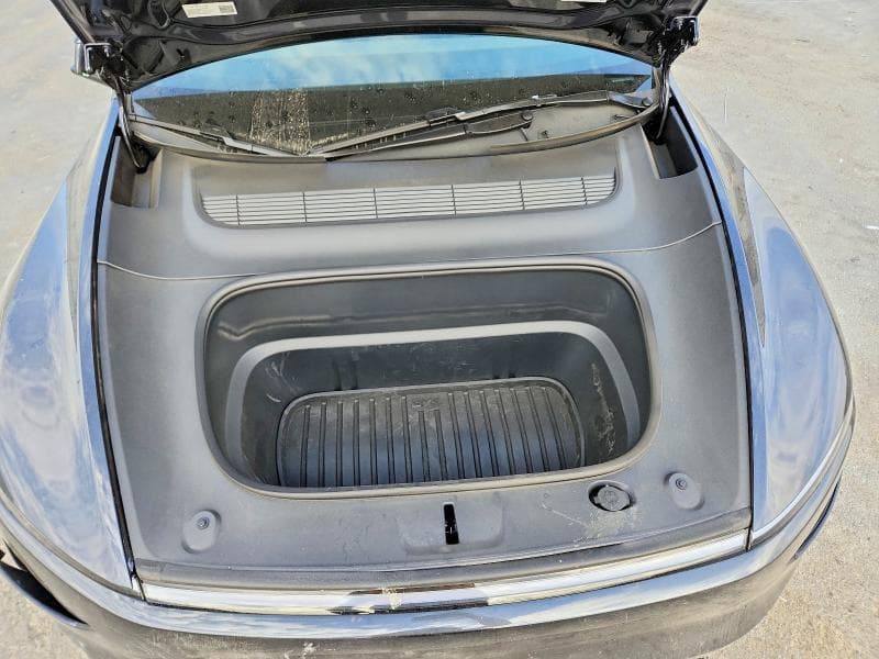 2026 TESLA MODEL Y 11
