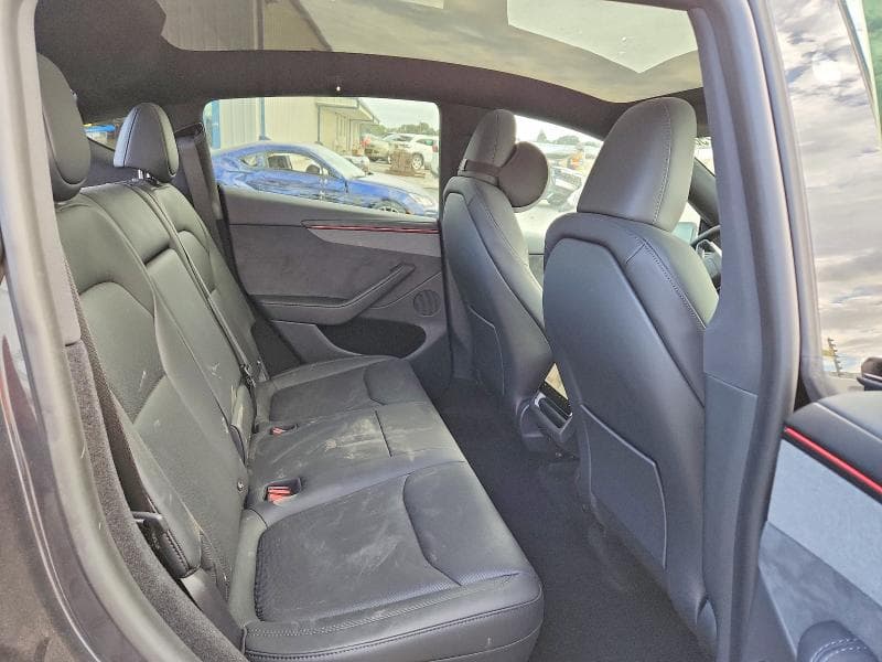 2026 TESLA MODEL Y 10