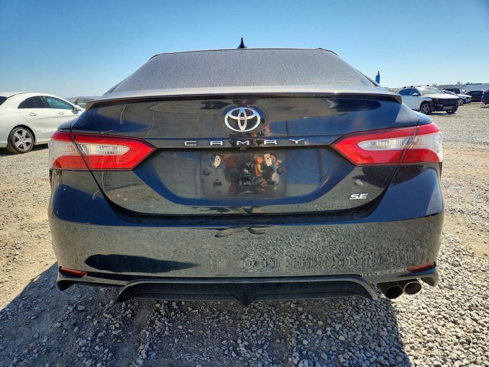 2019 TOYOTA CAMRY SE 6
