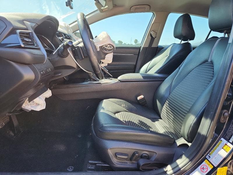 2019 TOYOTA CAMRY SE 7