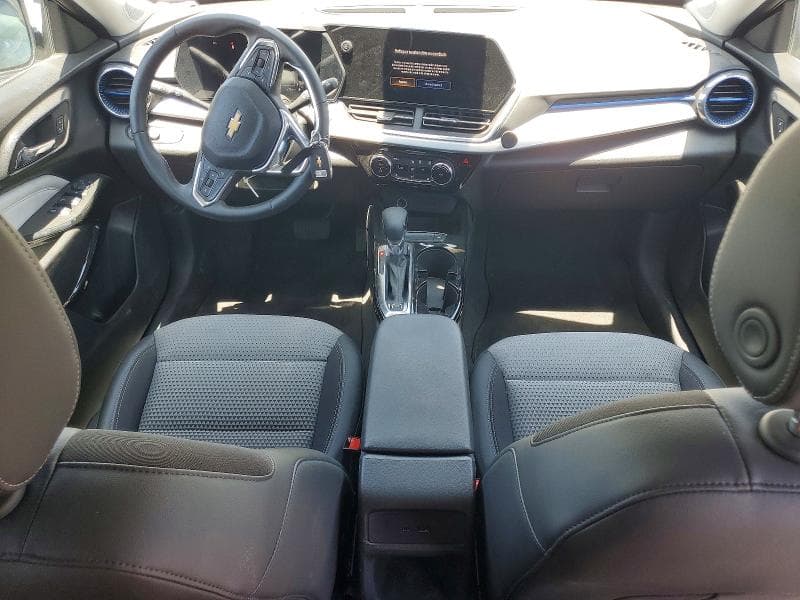 2025 CHEVROLET TRAX 1LT 8