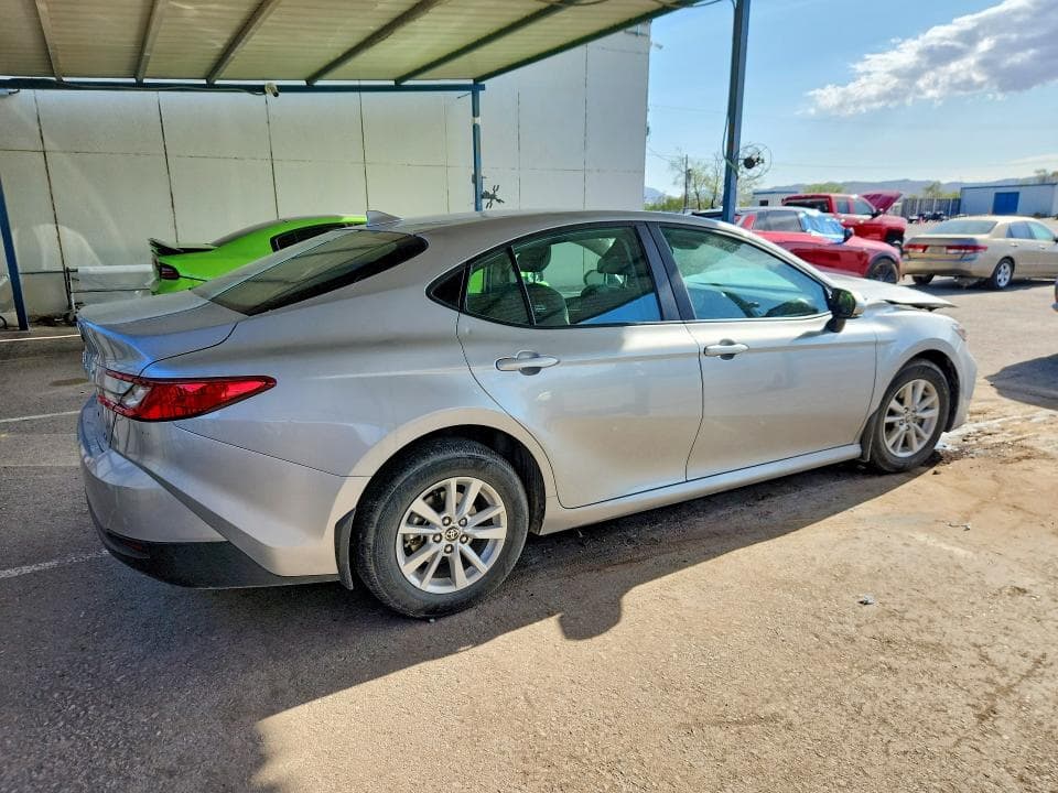 2025 TOYOTA CAMRY LE 3