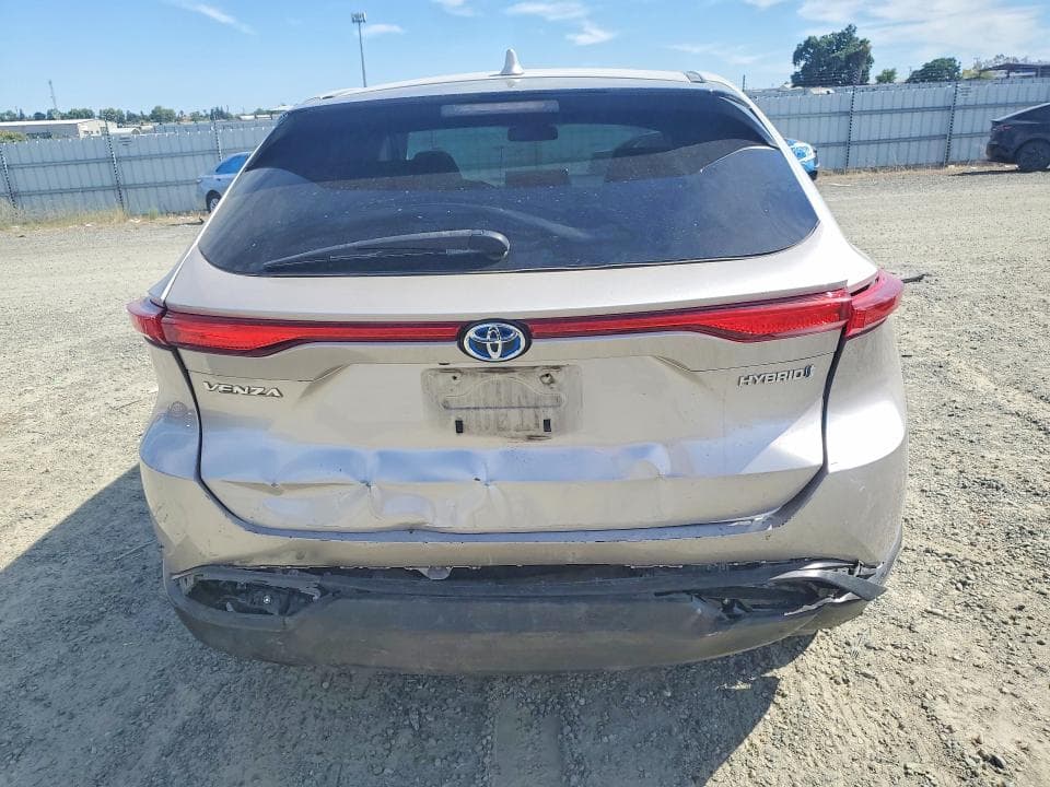 2022 TOYOTA VENZA LE 6