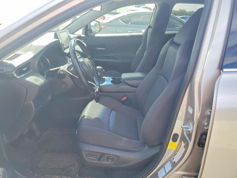 2022 TOYOTA VENZA LE 7