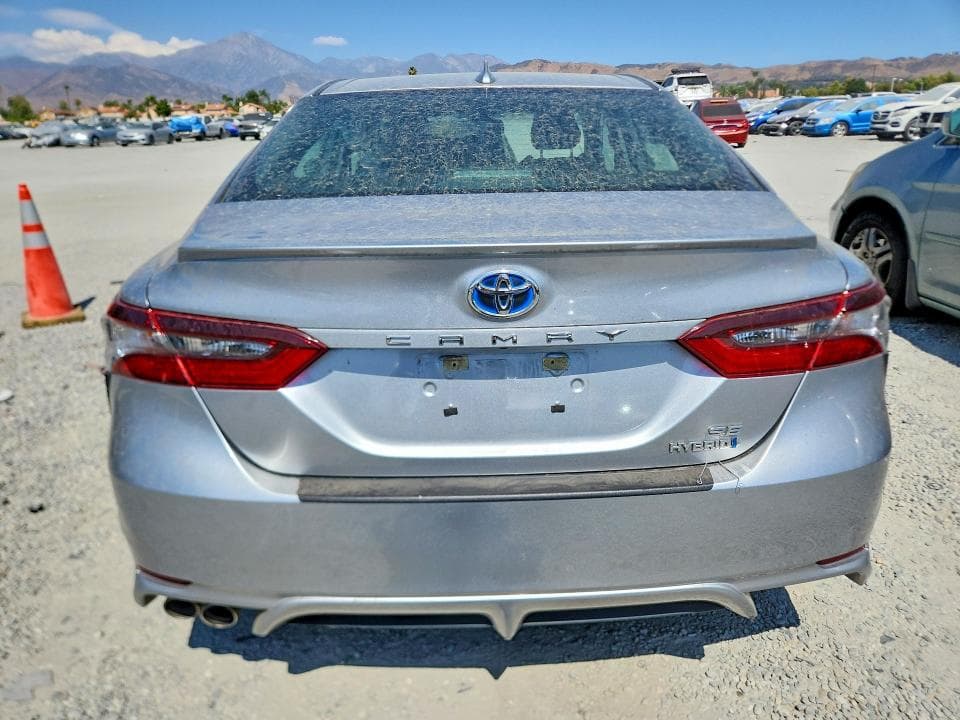 2021 TOYOTA CAMRY SE 6