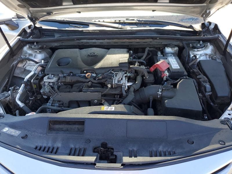 2019 TOYOTA CAMRY SE 11