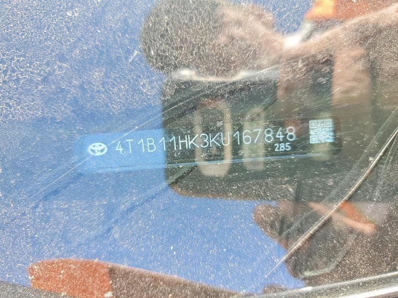 2019 TOYOTA CAMRY SE 12
