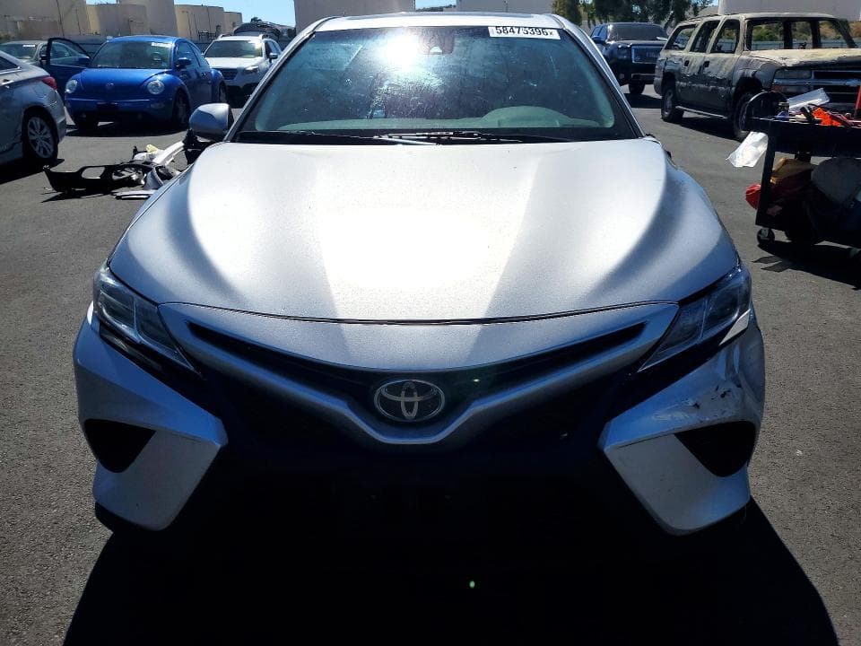 2019 TOYOTA CAMRY SE 5