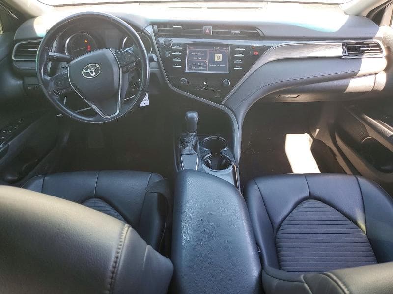 2019 TOYOTA CAMRY SE 8