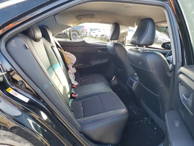 2017 TOYOTA CAMRY SE SE 11