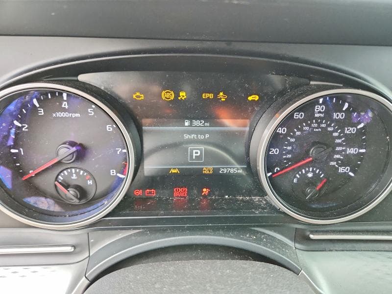 2022 KIA CARNIVAL LX 9