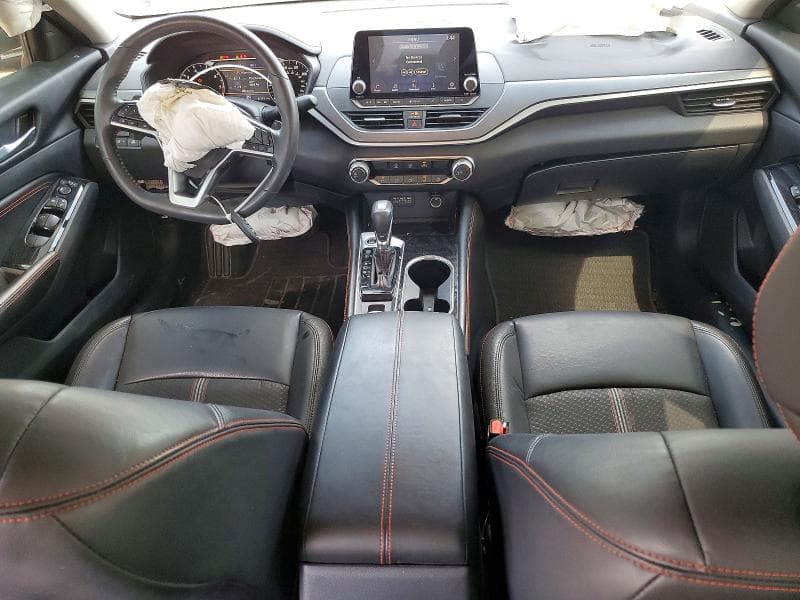 2023 NISSAN ALTIMA SR 8