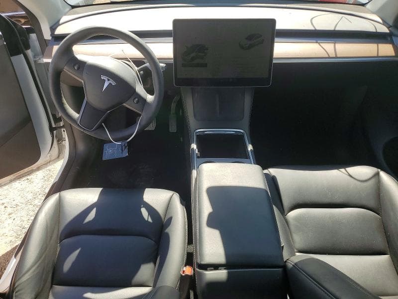 2024 TESLA MODEL Y 8