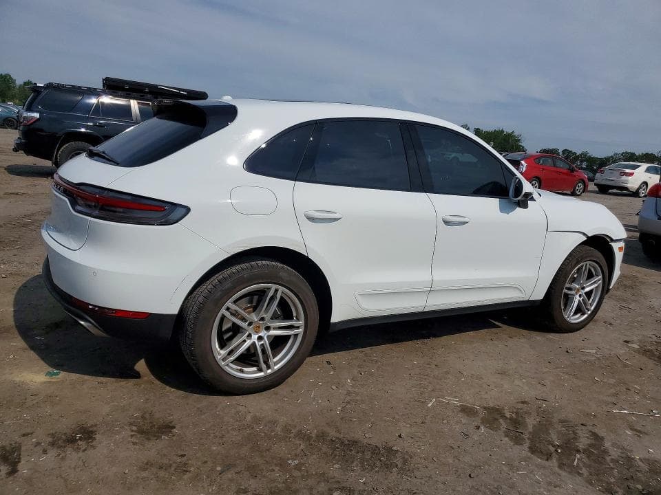 2021 PORSCHE MACAN 3