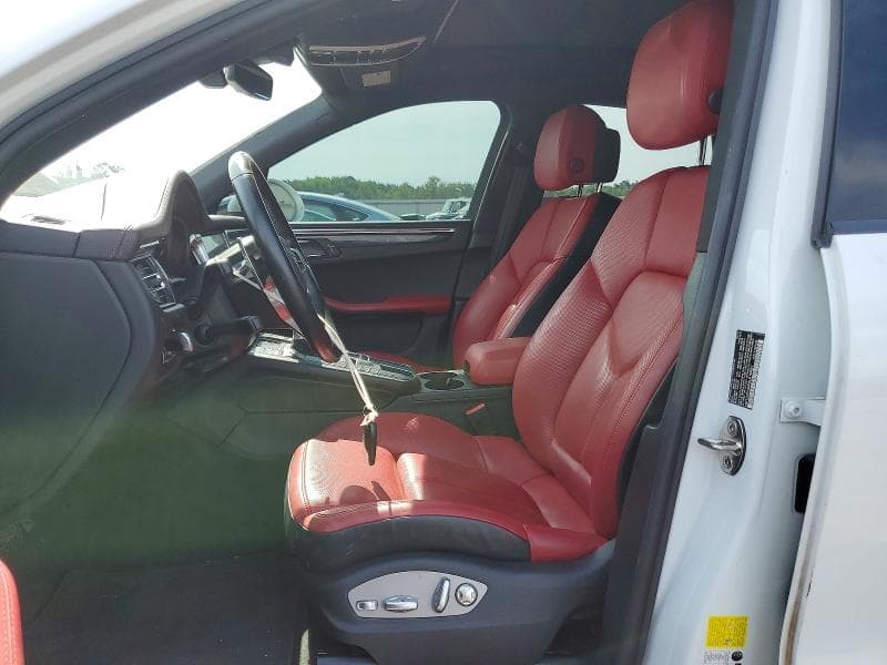2021 PORSCHE MACAN 7