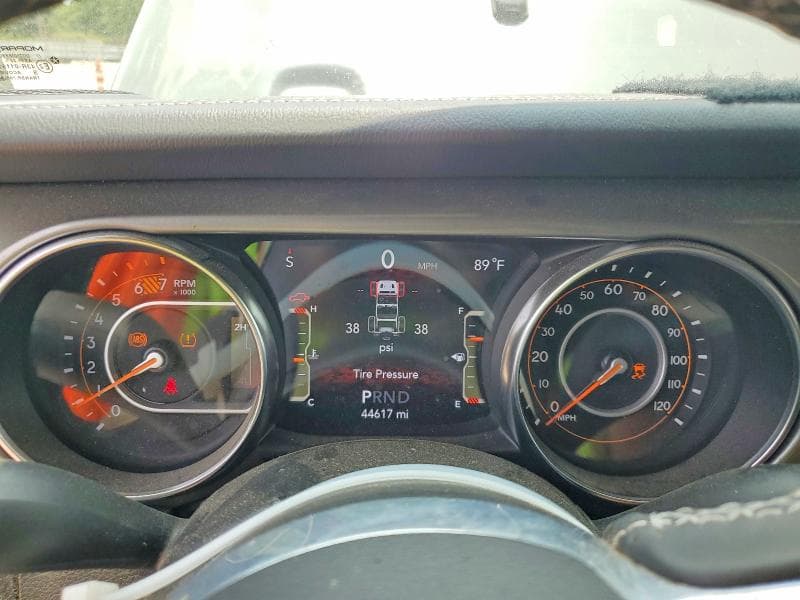 2022 JEEP WRANGLER UNLIMITED SAHARA 9