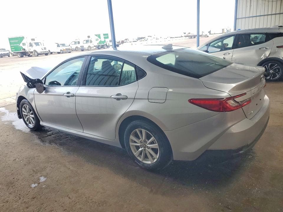 2026 TOYOTA CAMRY LE 2