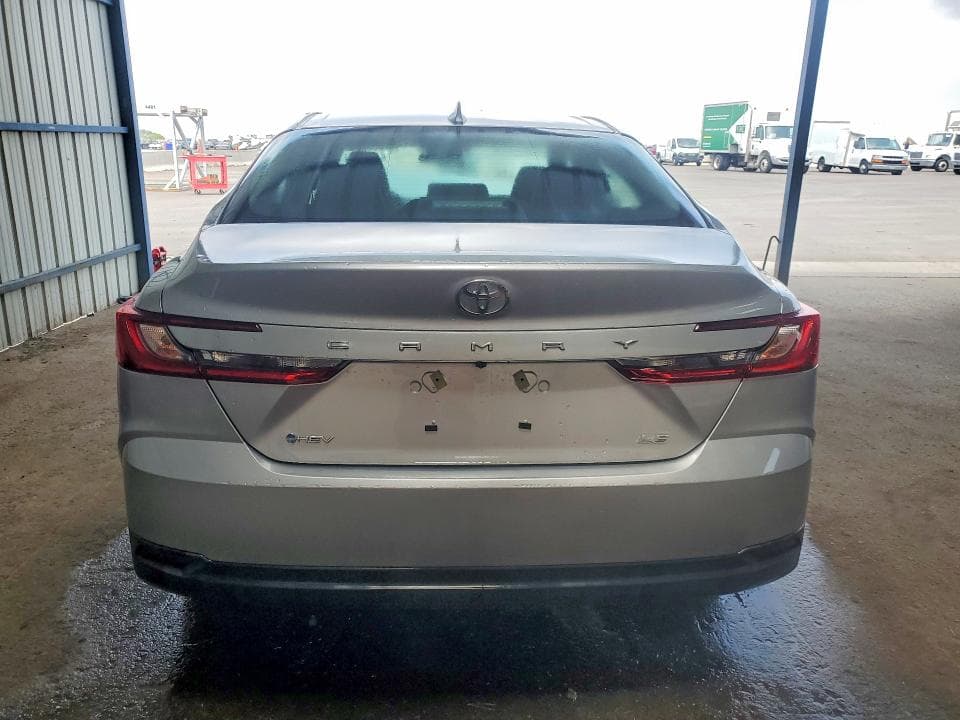 2026 TOYOTA CAMRY LE 6