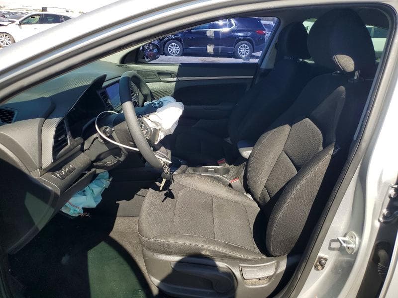 2020 HYUNDAI ELANTRA SEL 7