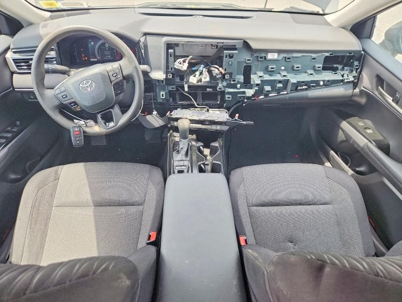 2026 TOYOTA CAMRY LE 8