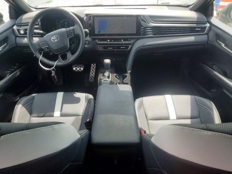 2025 TOYOTA CAMRY SE SE 8