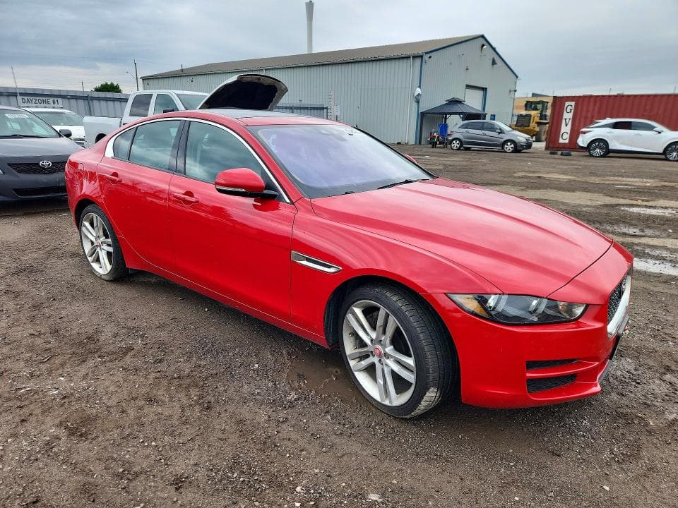 2018 JAGUAR XE PREMIUM 4