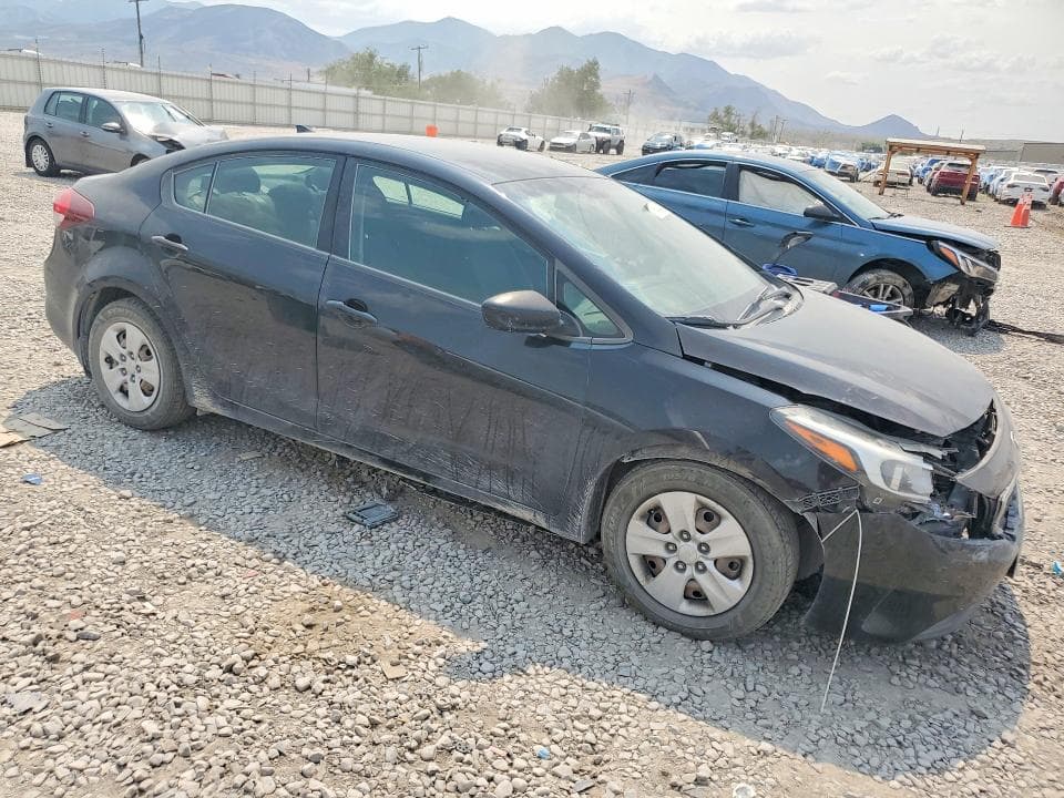 2017 KIA FORTE LX 4