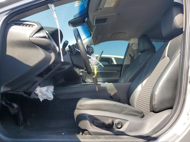 2018 TOYOTA CAMRY SE 7