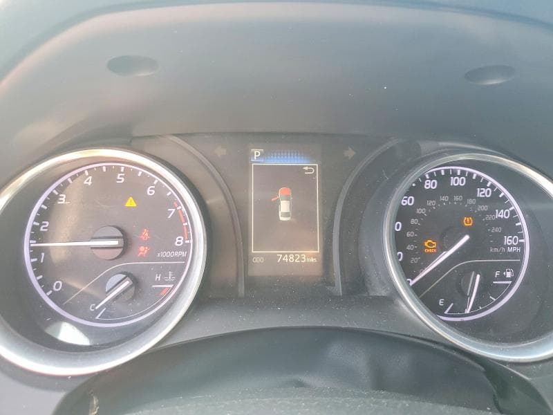 2018 TOYOTA CAMRY SE 9