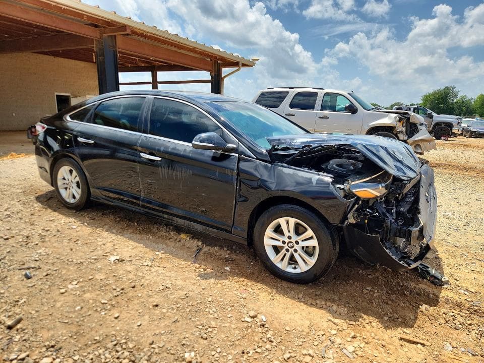 2019 HYUNDAI SONATA HYBRID SE 4