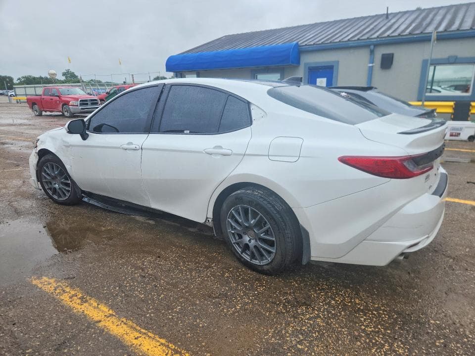 2025 TOYOTA CAMRY XSE 2