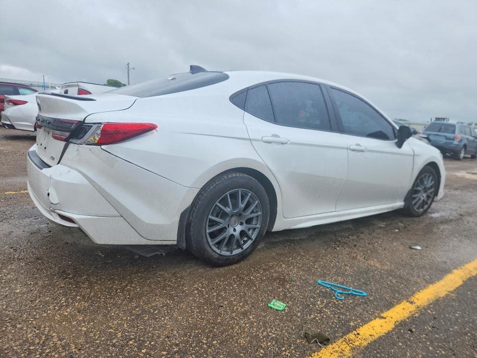 2025 TOYOTA CAMRY XSE 3