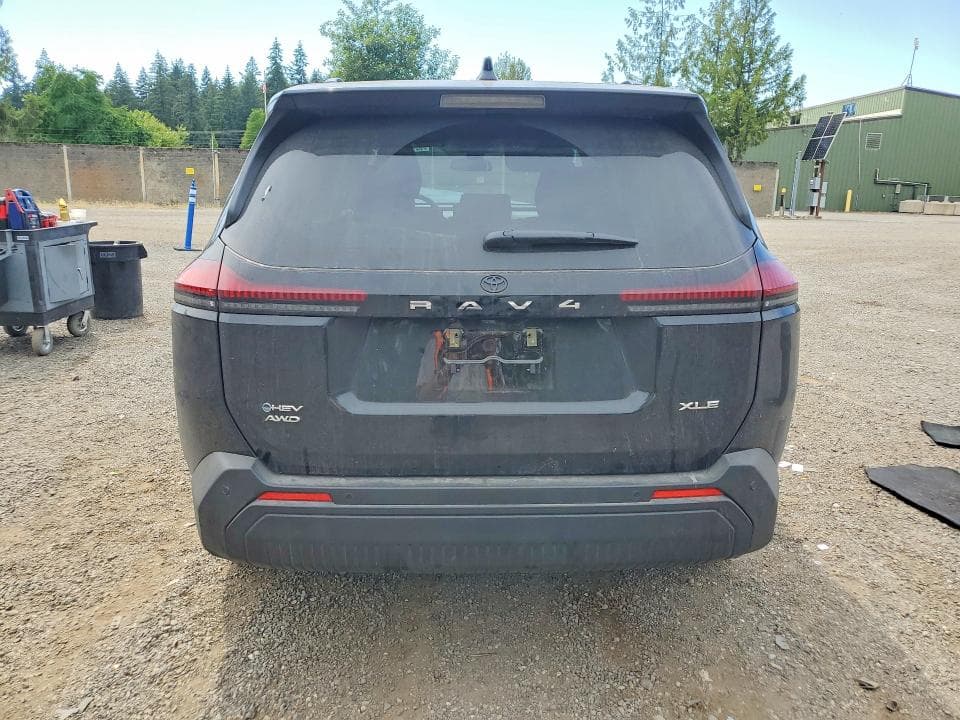 2026 TOYOTA RAV4 XLE PREMIUM 6