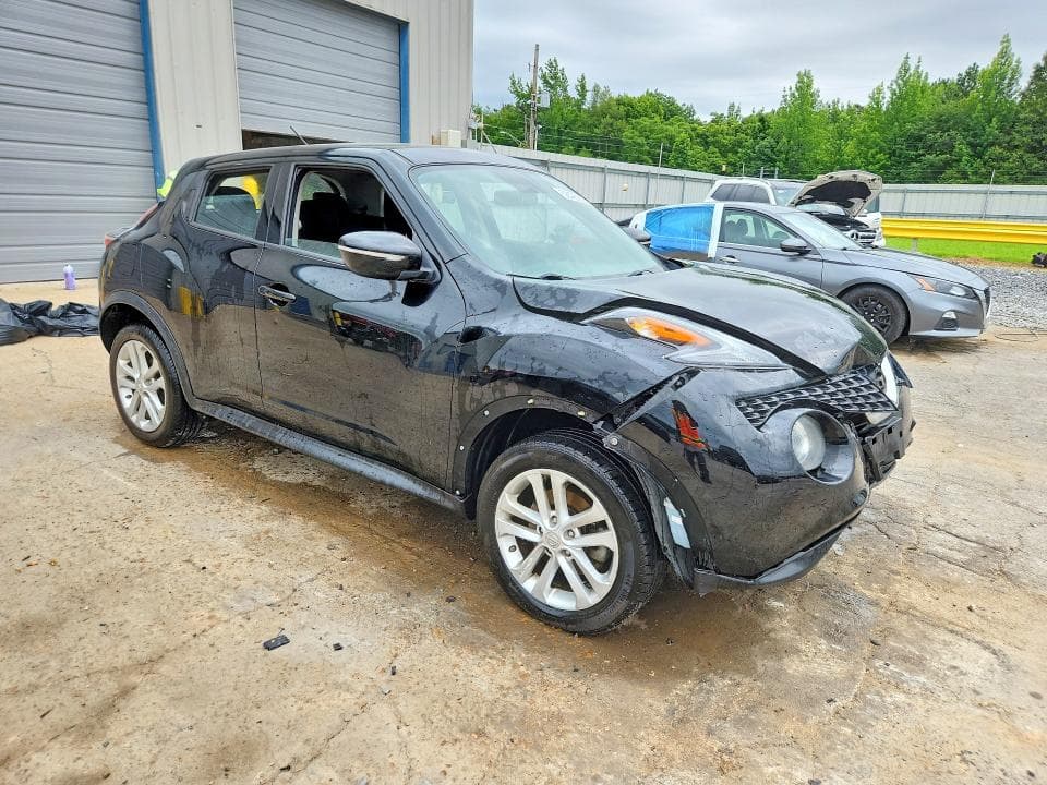 2017 NISSAN JUKE S 4