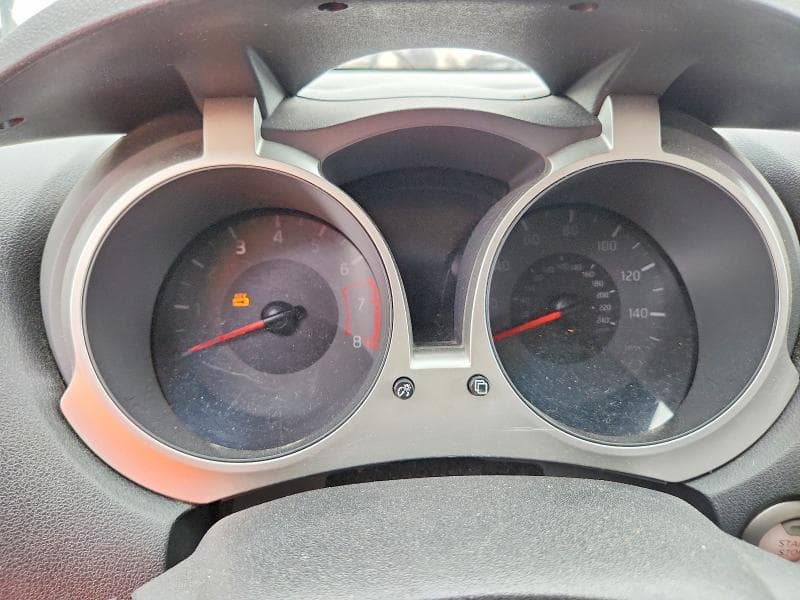 2017 NISSAN JUKE S 9