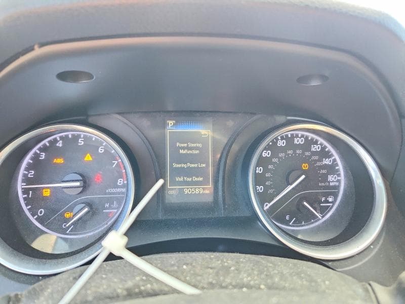 2018 TOYOTA CAMRY LE 9