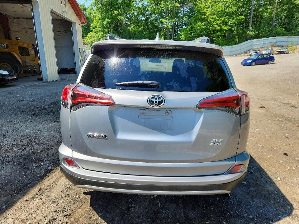 2017 TOYOTA RAV4 XLE XLE 6