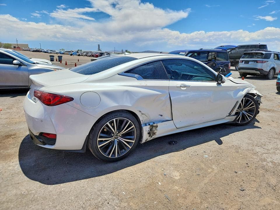 2021 INFINITI Q60 LUXE 3