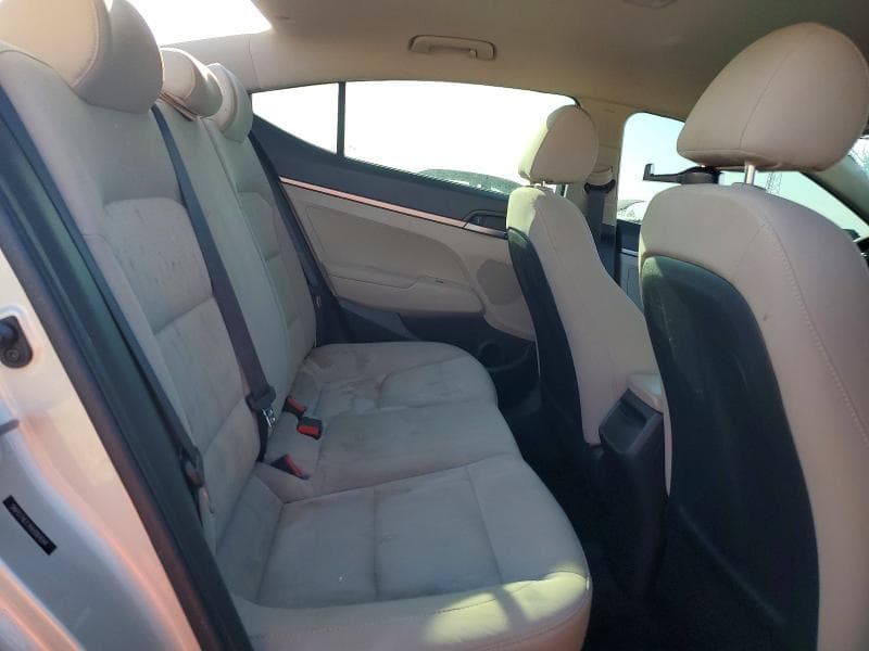 2017 HYUNDAI ELANTRA SE SE 10