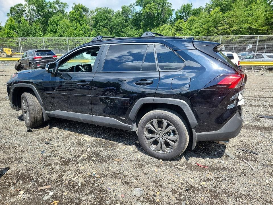 2025 TOYOTA RAV4 XLE PREMIUM 2