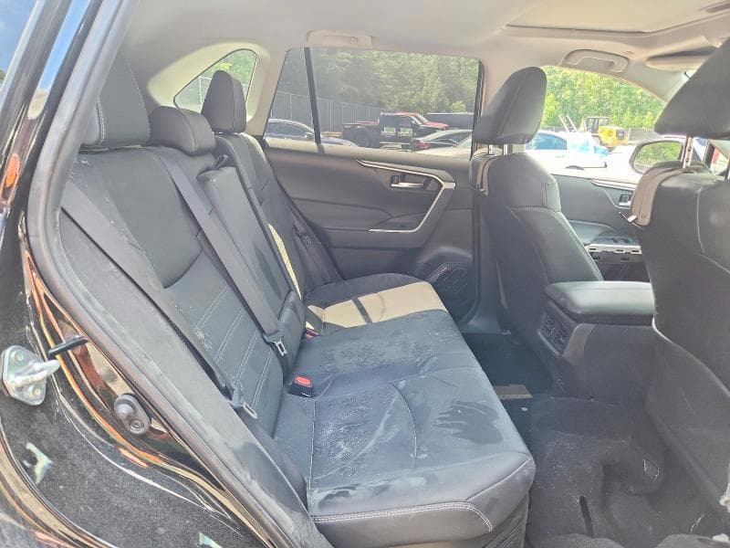 2025 TOYOTA RAV4 XLE PREMIUM 11