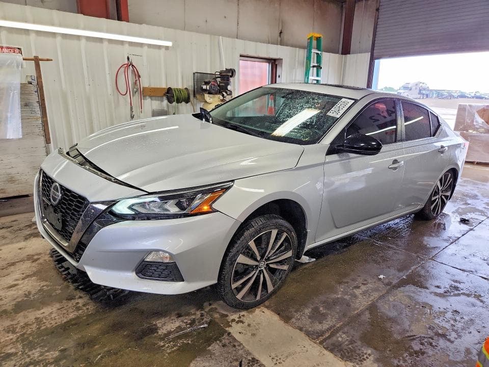 2019 NISSAN ALTIMA SR